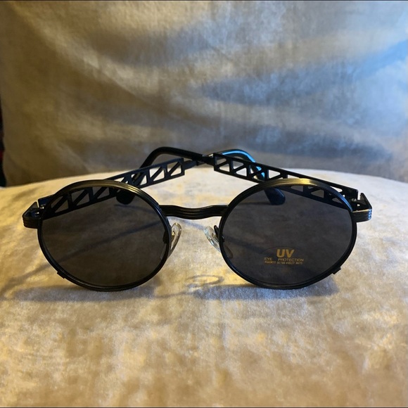 NEW! Women’s Designer Dark Round Lens Sunglasses UV Protection - Picture 10 of 11